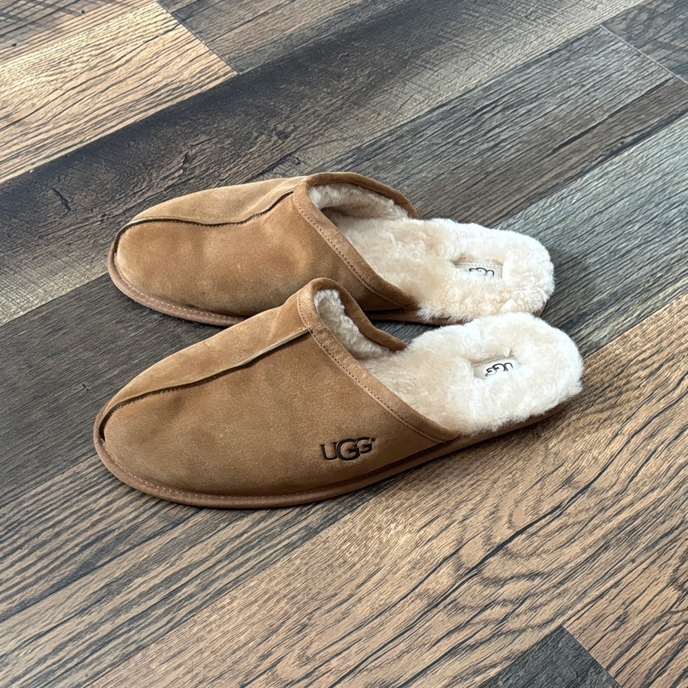 UGG Men's Brown Suede Shearling Lined Scuff Slip-Ons Slipper in Chestnut Size 18